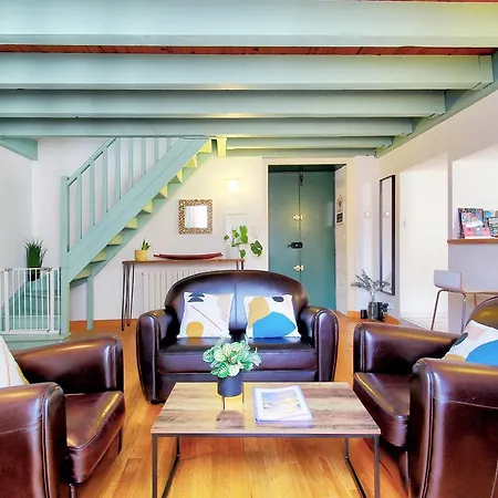 Uncourtsejour - La Rome Francaise *